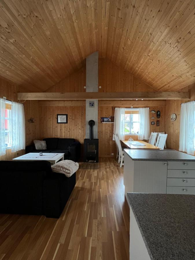Naustplassen Rorbuer Ballstad Extérieur photo