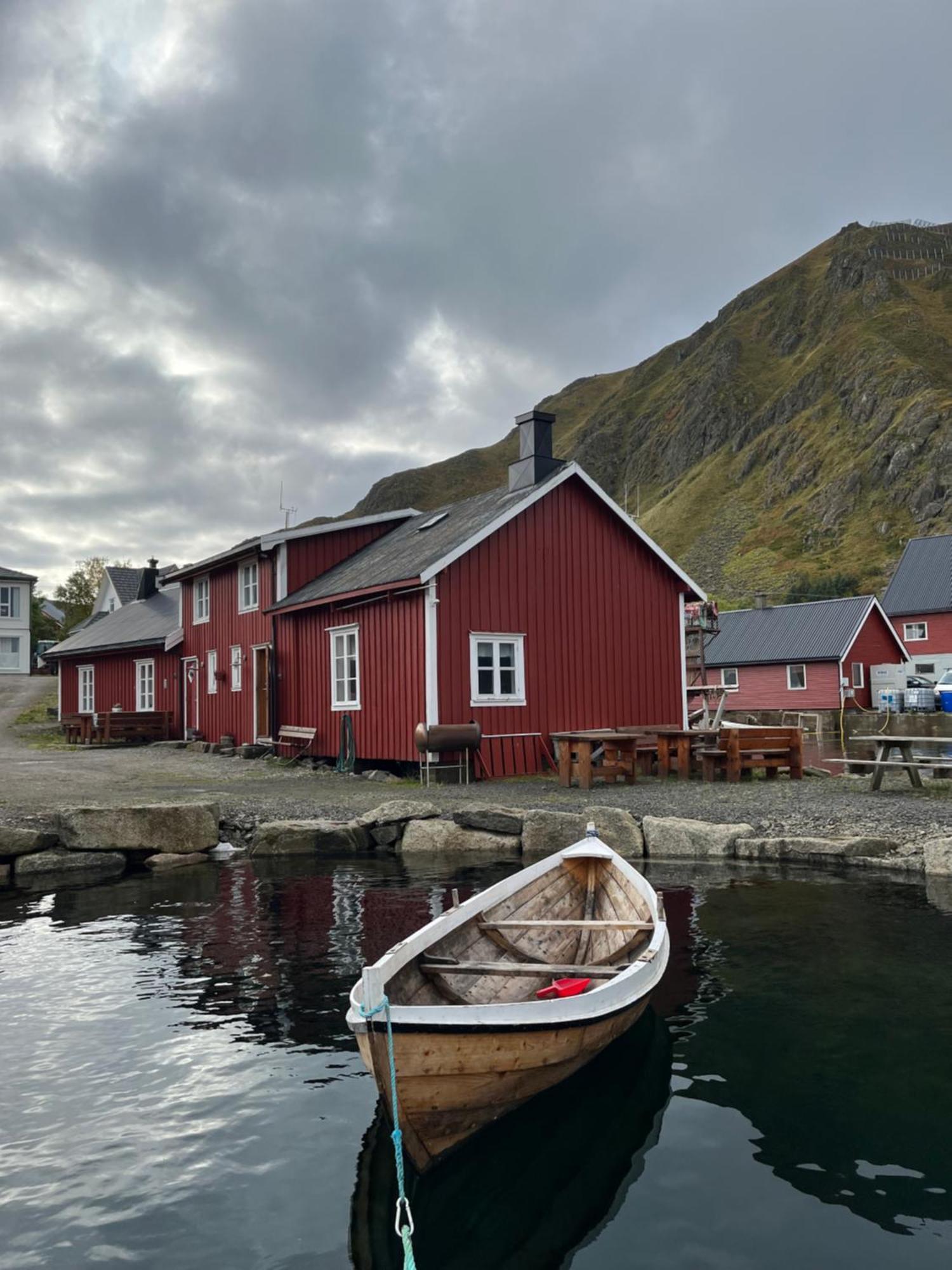 Naustplassen Rorbuer Ballstad Extérieur photo